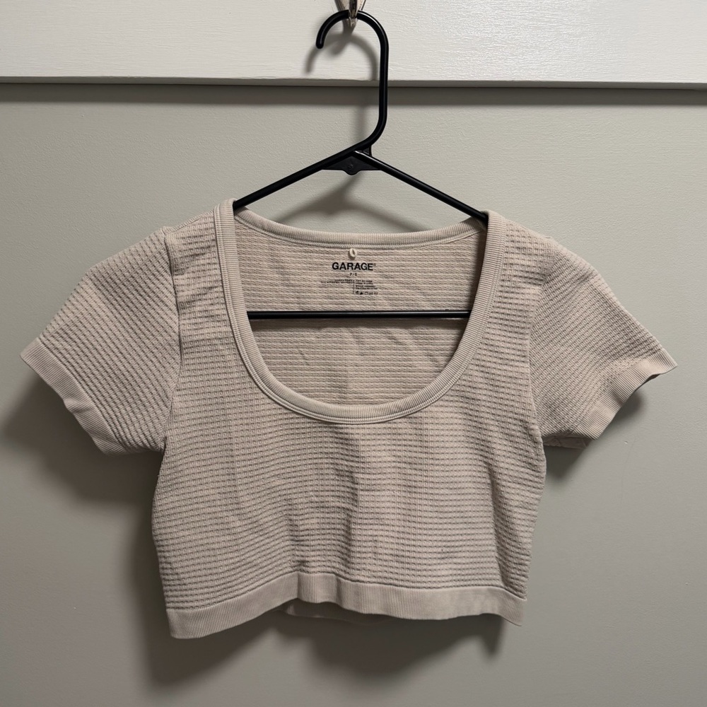 Garage Stone Waffle Scoop-Neck Short Sleeve Crop Top